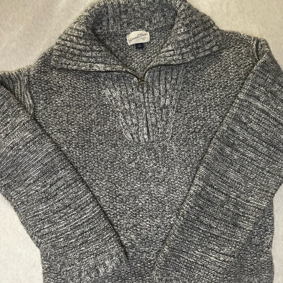 Universal Threads Half Zip Sweater - Picture 4 of 4